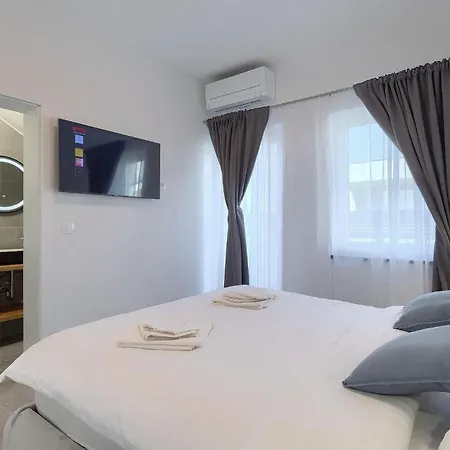 Elena Holiday home *